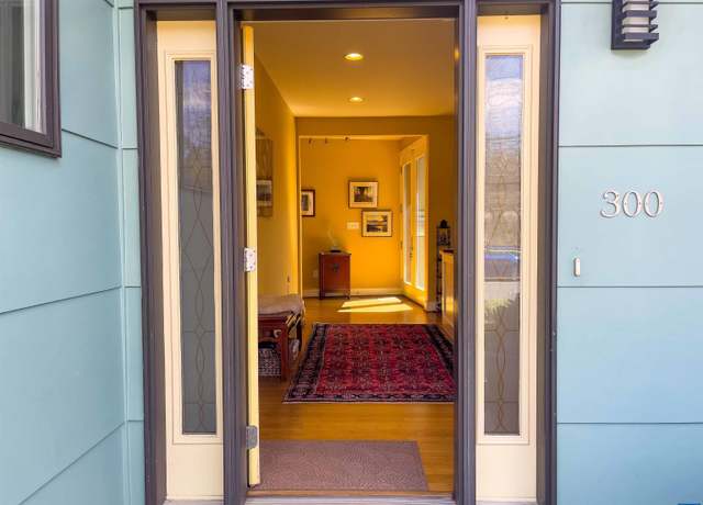 Property at 300 Riverside Ave, Charlottesville, VA 22902, 4 beds, 3.5 baths