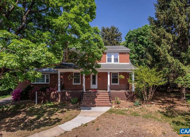 Property at 1104 Coalter St N, Staunton, VA 24401, 4 beds, 2 baths