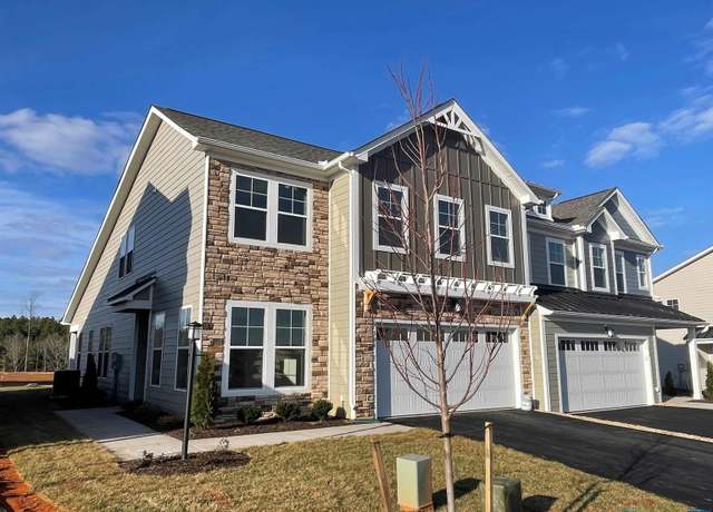 Property at 464 Bayberry Ln Unit F3C-10, Zion Crossroads, VA 22942, 3 beds, 2.5 baths