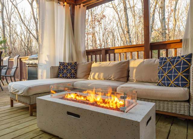Property at 358 Alleghany Dr, Mcgaheysville, VA 22840, 3 beds, 2 baths