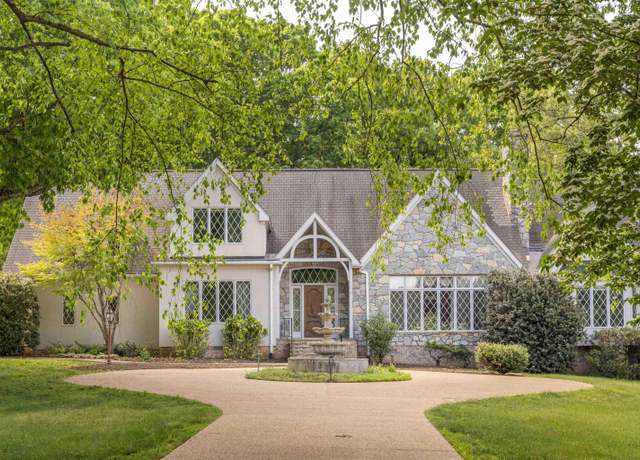 Property at 2121 Garth Rd, Charlottesville, VA 22901, 3 beds, 3.5 baths