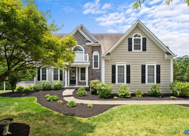 Property at 208 Claybrook Dr, Waynesboro, VA 22980, 5 beds, 3.5 baths