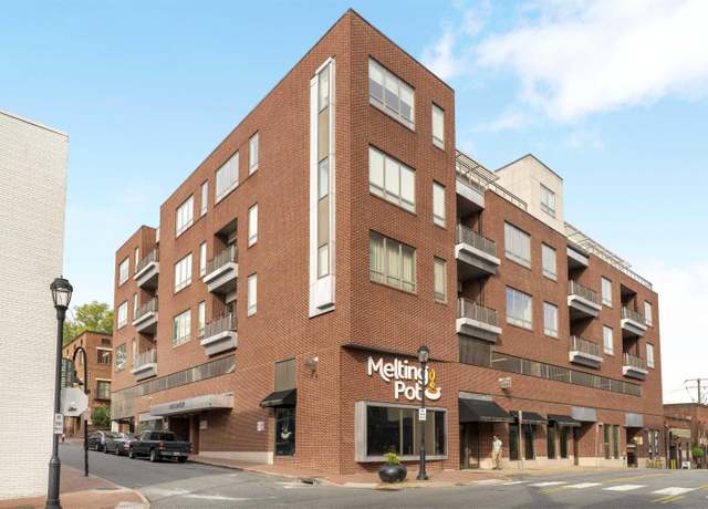 Property at 112 5th St SE Unit 3D, Charlottesville, VA 22902, 2 beds, 2.5 baths