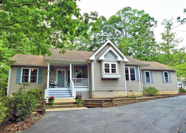Property at 2 Drew Ct, Palmyra, VA 22963, 3 beds, 2 baths