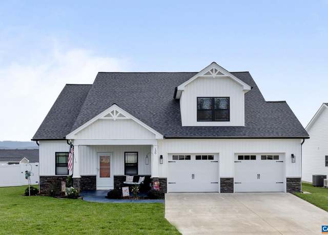 Property at 138 Lindburgh Dr, Waynesboro, VA 22980, 4 beds, 2.5 baths