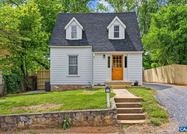 Property at 133 Straith St, Staunton, VA 24401, 2 beds, 1.5 baths