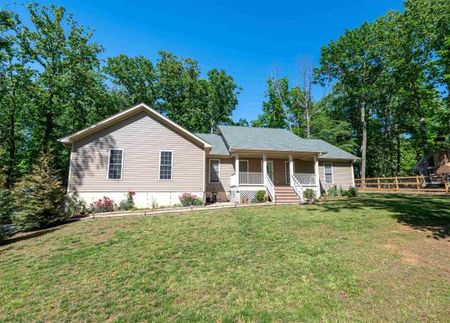 Property at 31 Oak Grove Rd, Palmyra, VA 22963, 3 beds, 2 baths