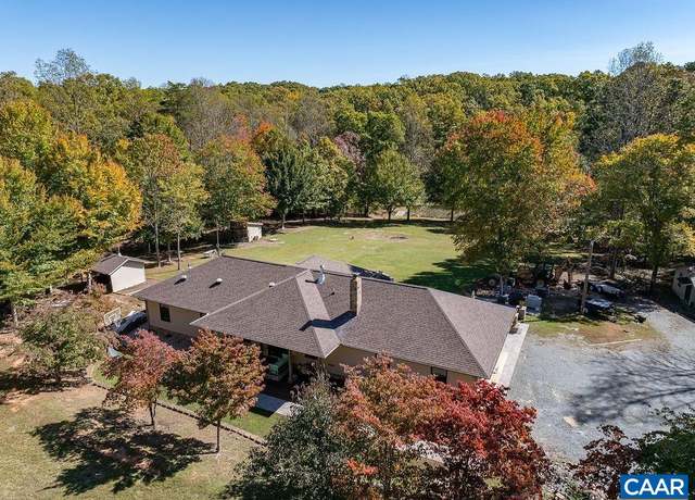 Property at 374 White Oak Dr, Palmyra, VA 22963, 3 beds, 2.5 baths