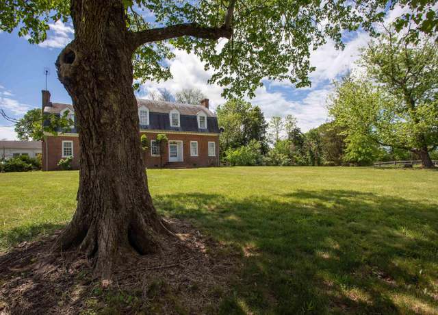 Property at 293 Llama Farm Rd, Charlottesville, VA 22902, 3 beds, 4 baths