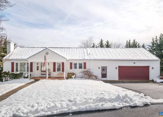 Property at 1513 Dennison Ave, Staunton, VA 24401, 4 beds, 2 baths
