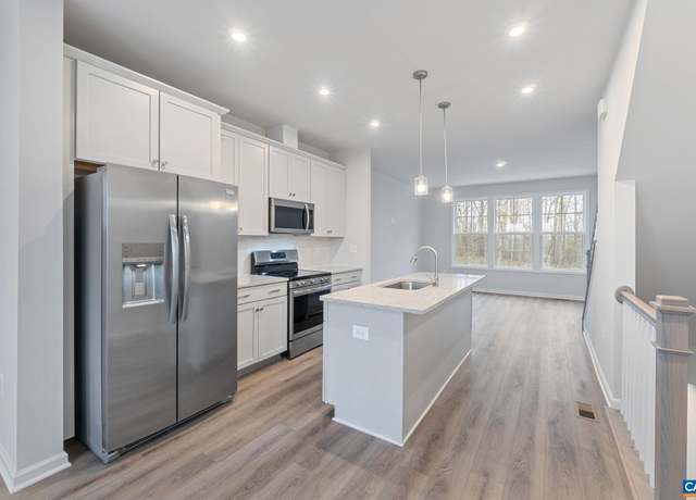 Property at 2249 Woodburn Rd, Charlottesville, VA 22901, 2 beds, 3 baths