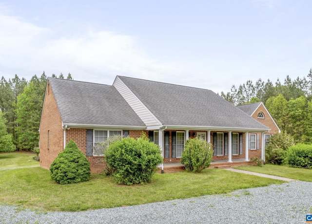 Property at 2508 Thomas Jefferson Pkwy, Charlottesville, VA 22902, 3 beds, 2 baths