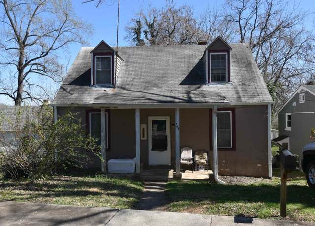 Property at 706 12th St NW, Charlottesville, VA 22903, 5 beds, 2 baths