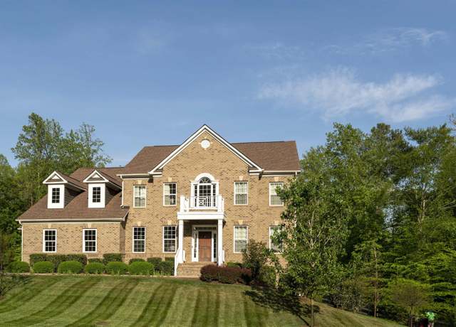 Property at 1746 Warbler Way, Charlottesville, VA 22903, 5 beds, 4.5 baths