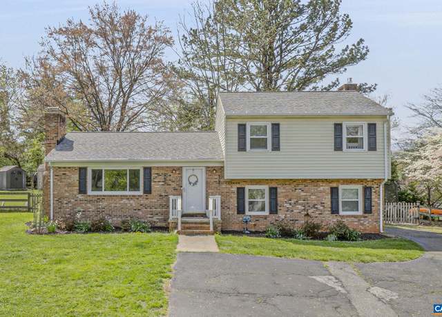 Property at 2006 Jefferson Ct, Charlottesville, VA 22911, 3 beds, 2 baths