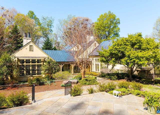 Property at 353 Bloomfield Rd, Charlottesville, VA 22901, 6 beds, 6.5 baths