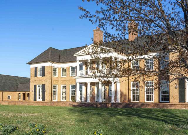 Property at 247 Jim Lane Rd, Scottsville, VA 24590, 5 beds, 5 baths