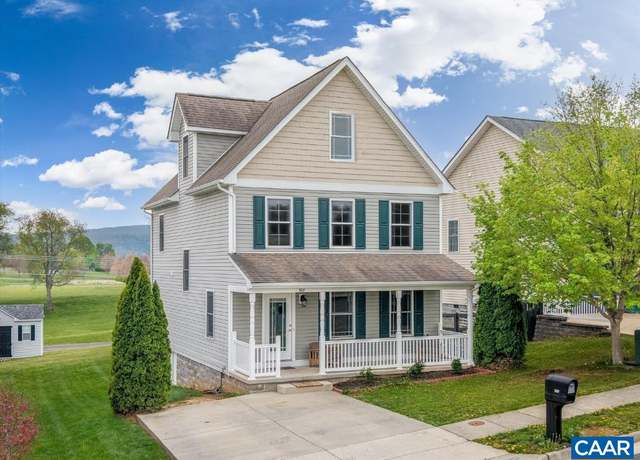 Property at 308 Overview St, Waynesboro, VA 22980, 4 beds, 3.5 baths