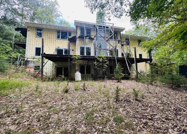 Property at 1331 Millard Burke Memorial Hwy, Goshen, VA 24439, 3 beds, 3.5 baths