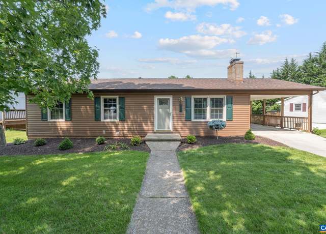 Property at 668 Gloria Pl, Staunton, VA 24401, 3 beds, 2.5 baths