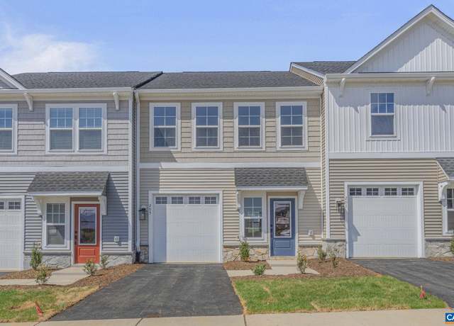 Property at 205 Sunbird Ln, Waynesboro, VA 22980, 3 beds, 2.5 baths