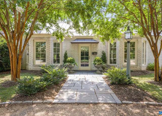 Property at 960 Locust Ave, Charlottesville, VA 22901, 2 beds, 2 baths