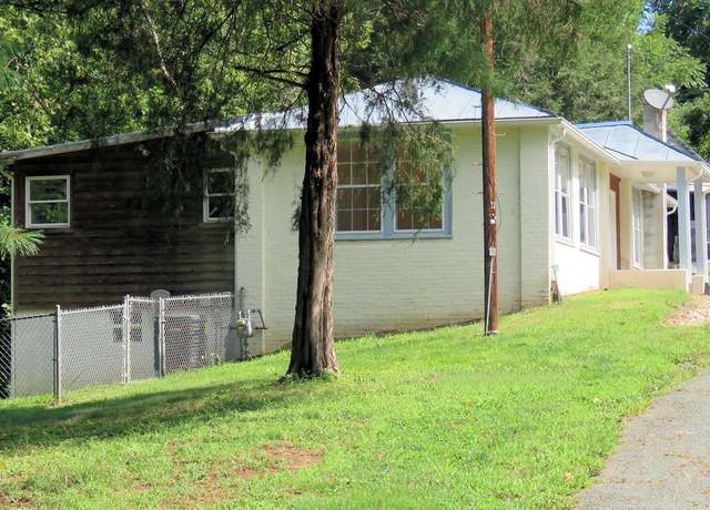 Property at 730 Canal St, Scottsville, VA 24590, 2 beds, 1 bath