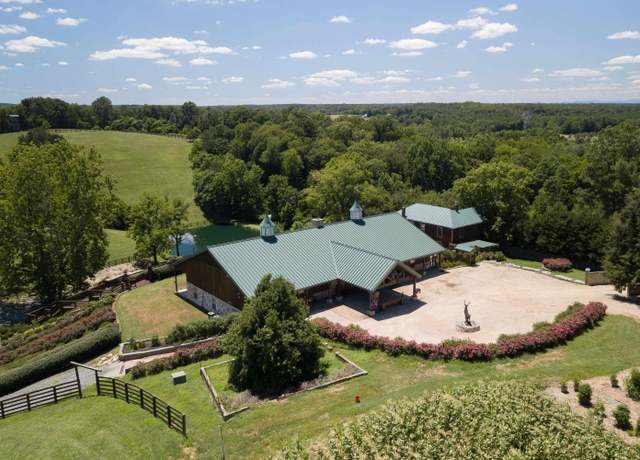 Property at 240 Stoneleigh Rd, Palmyra, VA 22963, 6 beds, 3.5 baths