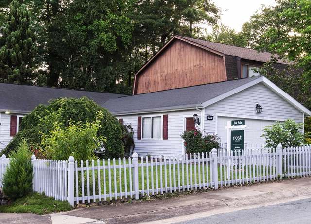 Property at 1454 Monterey Dr, Charlottesville, VA 22901, 3 beds, 2 baths