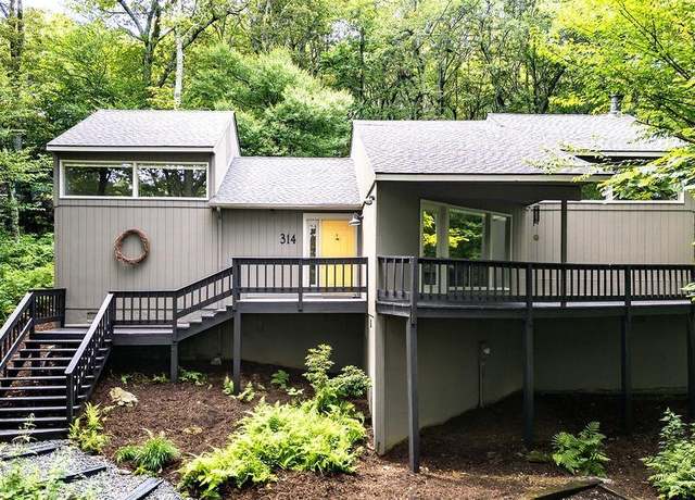 Property at 314 East Catoctin Dr, Wintergreen, VA 22967, 3 beds, 2 baths