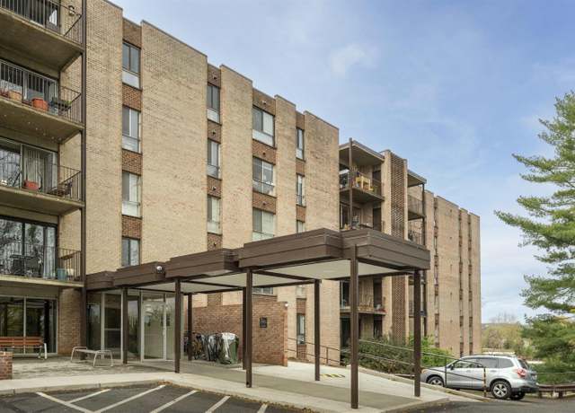 Property at 511 1st St N #502, Charlottesville, VA 22902, 2 beds, 1.5 baths