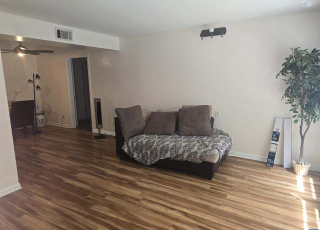Property at 2517 Hydraulic Rd #60, Charlottesville, VA 22901, 2 beds, 1 bath