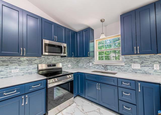 Property at 1 Westham Ct, Palmyra, VA 22963, 3 beds, 2.5 baths