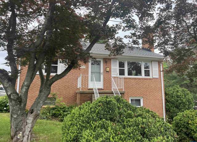 Property at 819 Elliott Ave, Charlottesville, VA 22902, 3 beds, 2 baths