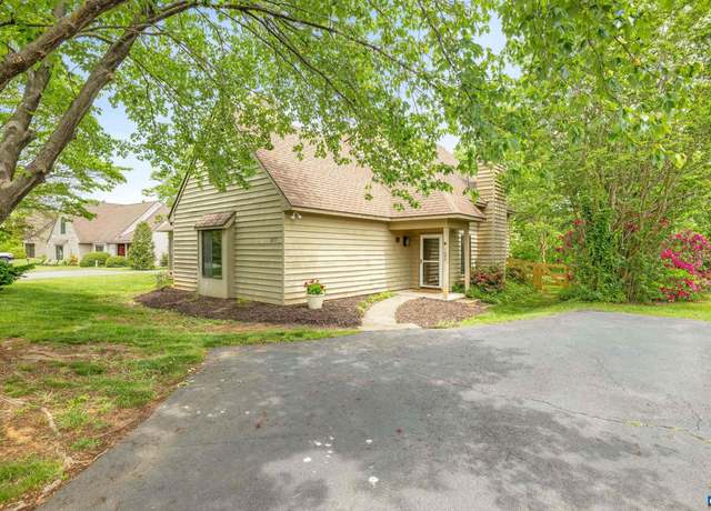 Property at 1057 Highlands Dr, Charlottesville, VA 22901, 4 beds, 2 baths