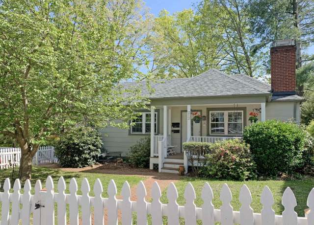 Property at 212 Robertson Ave, Charlottesville, VA 22903, 3 beds, 2 baths