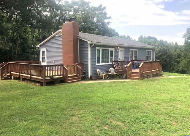 Property at 3193 Old Lynchburg Rd, North Garden, VA 22959, 3 beds, 1.5 baths