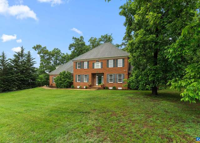 Property at 201 Pelham Knolls Dr, Waynesboro, VA 22980, 5 beds, 2.5 baths