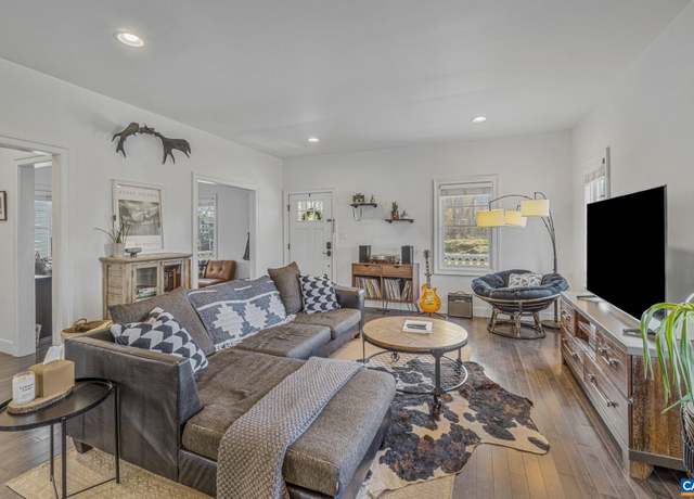 Property at 903 Nassau St, Charlottesville, VA 22902, 3 beds, 2.5 baths