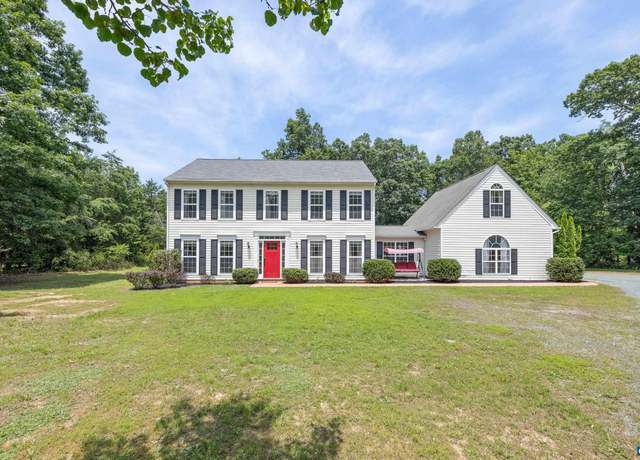 Property at 366 Saint Ivy Ave, Troy, VA 22974, 4 beds, 2.5 baths