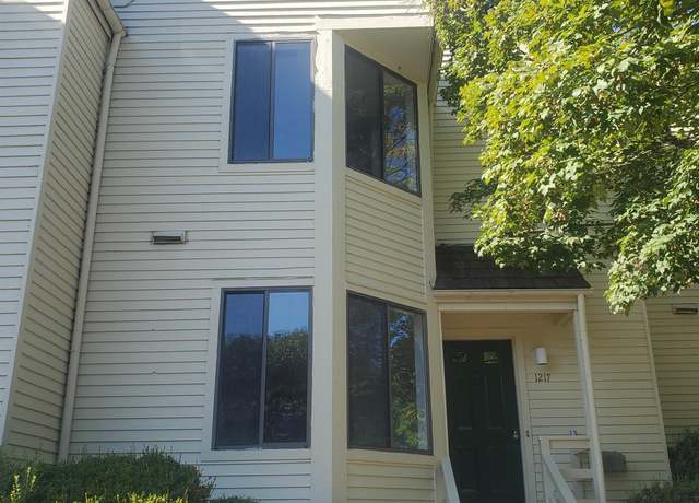 Property at 1217 Chatham Rdg, Charlottesville, VA 22901, 3 beds, 1.5 baths