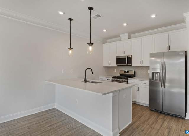 Property at 221 Sunbird Ln, Waynesboro, VA 22980, 3 beds, 2.5 baths
