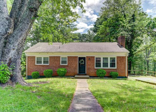 Property at 1026 Oakmont Cir, Lynchburg, VA 24502, 3 beds, 1 bath