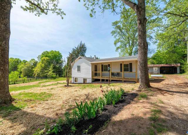 Property at 1867 Stage Junction Rd, Columbia, VA 23038, 2 beds, 1 bath