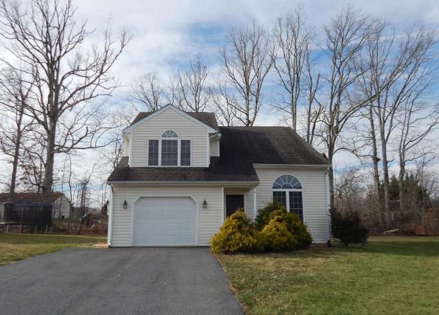 Property at 41 Lady Slipper Dr, Waynesboro, VA 22980, 3 beds, 1.5 baths