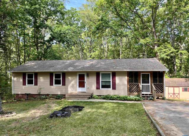 Property at 4646 Woods Edge Rd, Troy, VA 22974, 3 beds, 1.5 baths