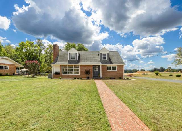 Property at 2240 Belvue Rd, Waynesboro, VA 22980, 4 beds, 2.5 baths