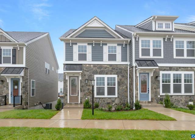 Property at 27 Woodburn Rd, Charlottesville, VA 22901, 3 beds, 3 baths