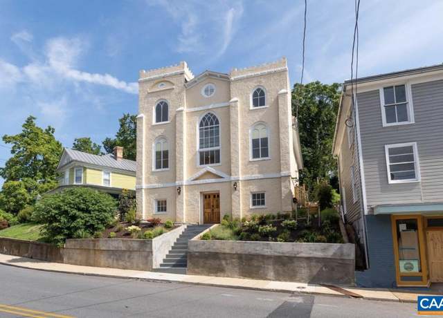 Property at 921 Beverley St W, Staunton, VA 24401, 5 beds, 3 baths