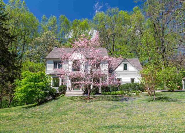 Property at 574 Shady Ln, Charlottesville, VA 22903, 5 beds, 3.5 baths